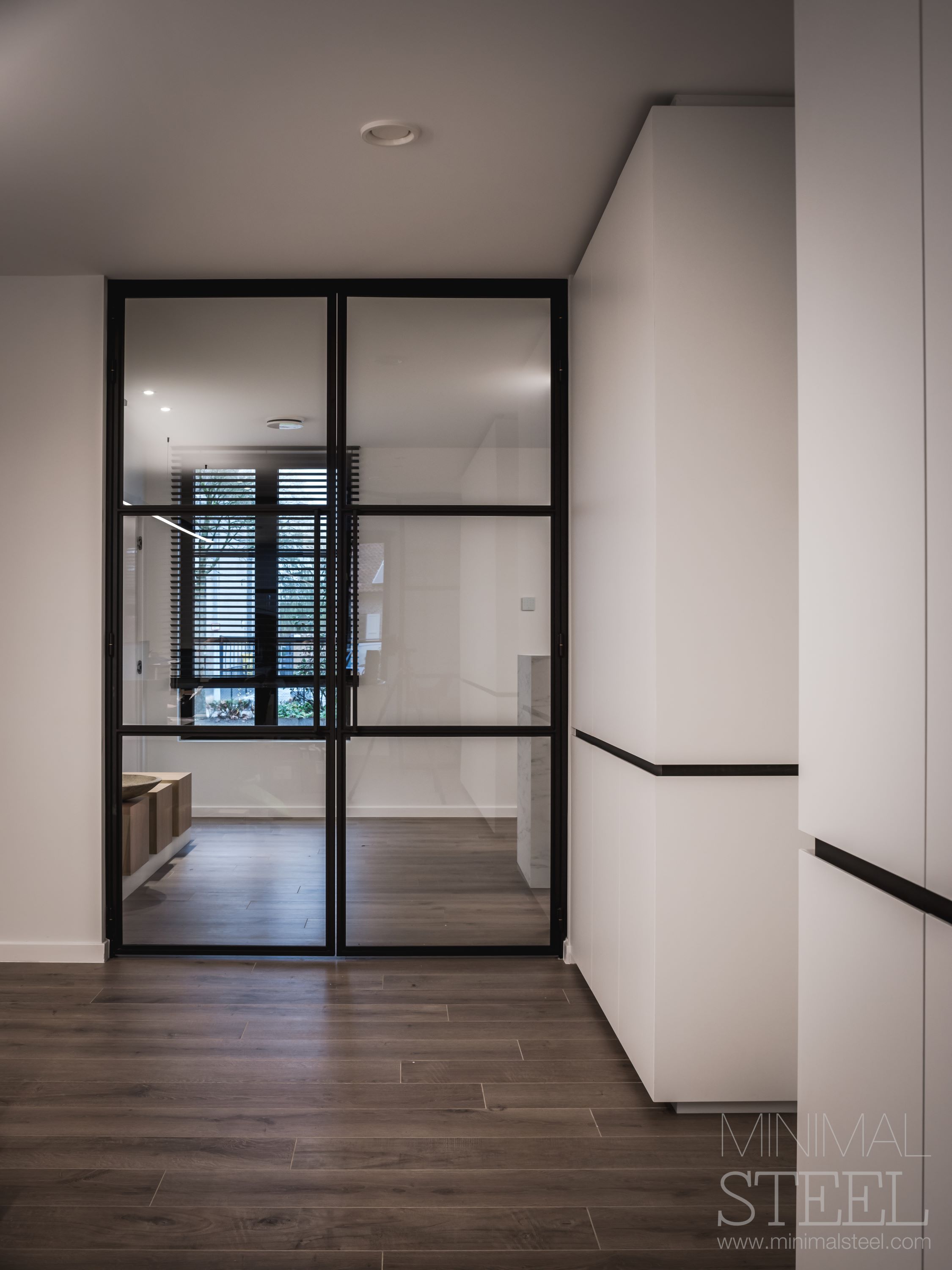 luxe deur in kantoor